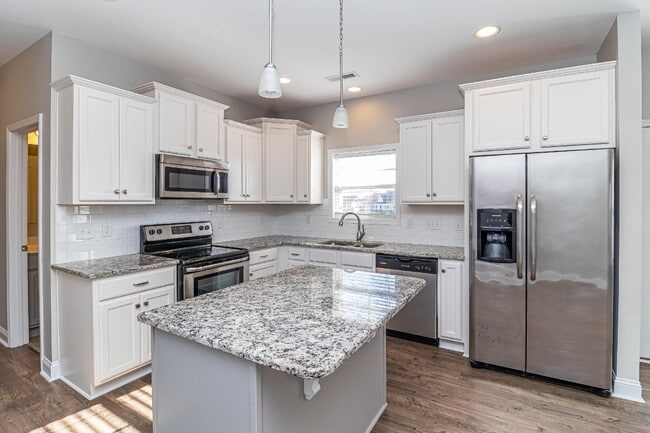 Building Photo - STUNNING & SPACIOUS! GANDER LAKE 4 BR | 3 BA IN PIKEVILLE SCHOOL DISTRICT *LAWN CARE INCLUDED!*