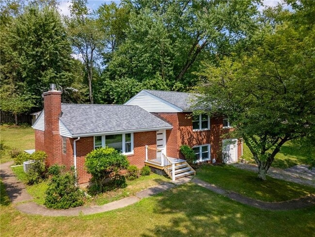 Building Photo - 4030 Circle Dr