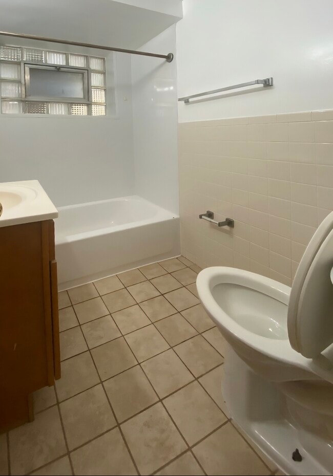 Building Photo - 5700 W 35th St