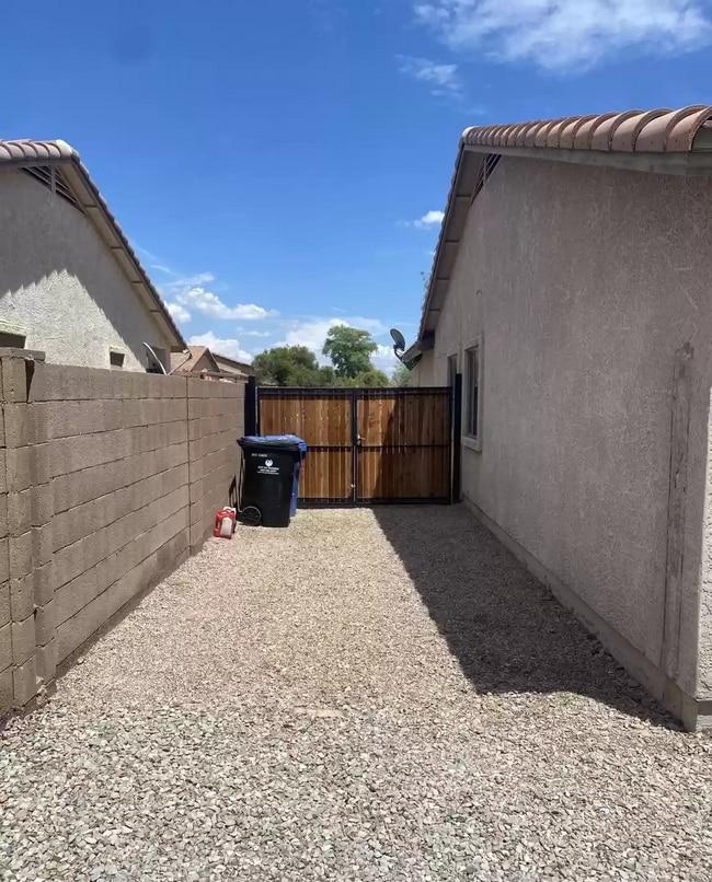 Building Photo - 3214 S 104th Ln