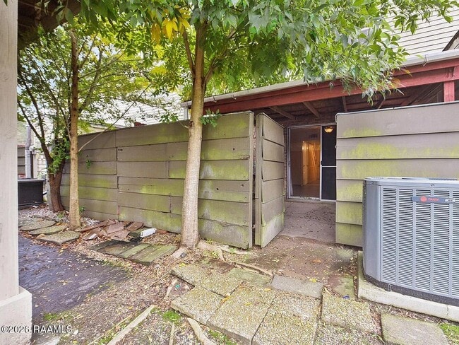 Building Photo - 1312 Dulles Dr