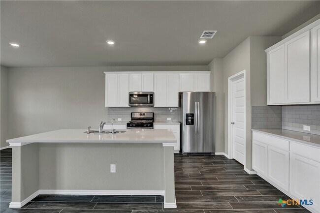 Building Photo - 267 Kinsley Wy