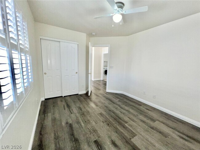 Building Photo - 5014 Tunnel Falls Dr