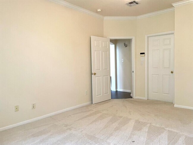 Building Photo - 16927 Bar Harbor Bend