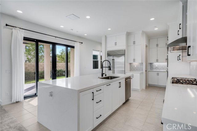 Building Photo - 106 Draw