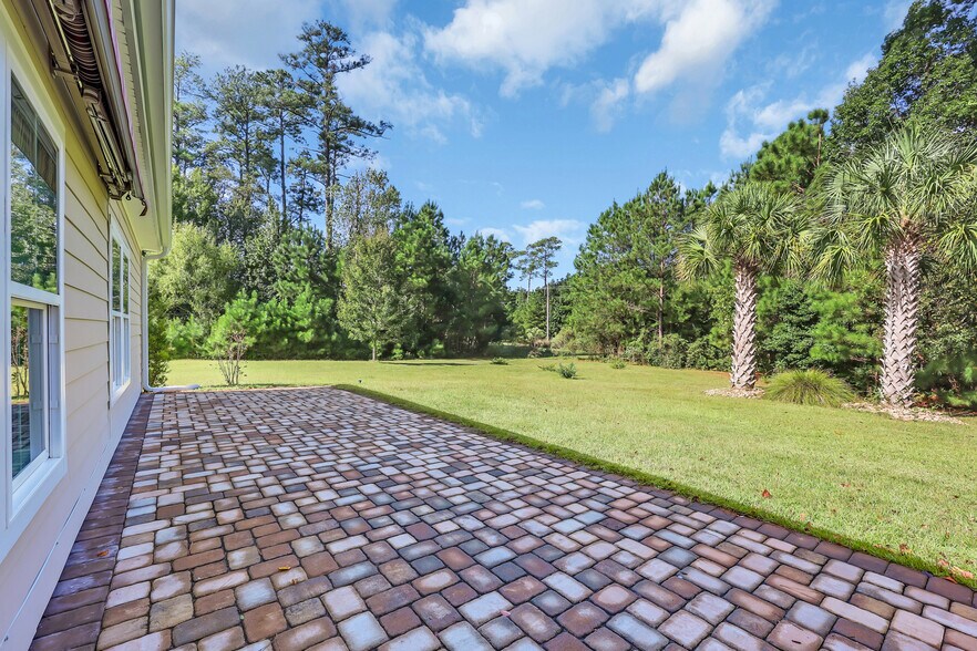 Building Photo - 1758 Edgewood Dr