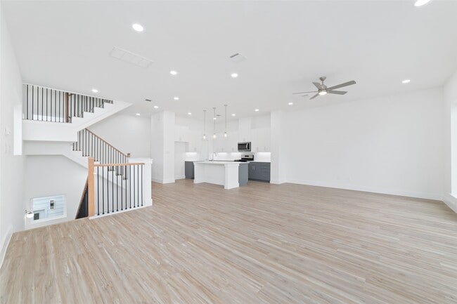 Building Photo - 2103 Holman St
