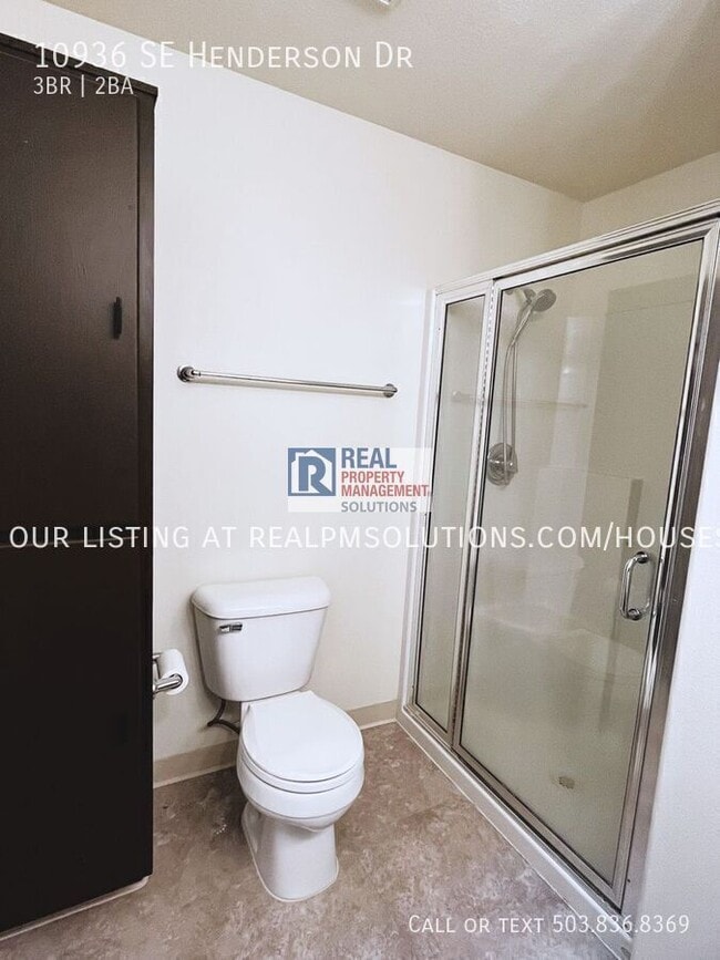 Building Photo - 10936 SE Henderson Dr