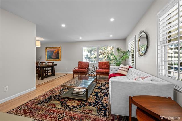 Building Photo - 7030 S Magnolia Cir