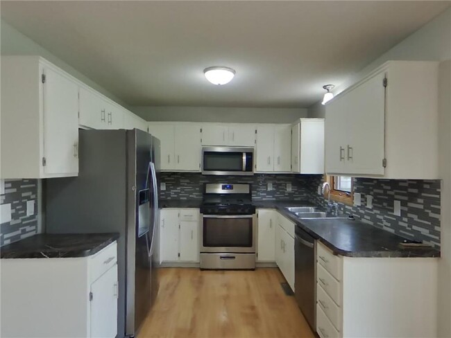 Building Photo - 7192 Mourning Dove Rd