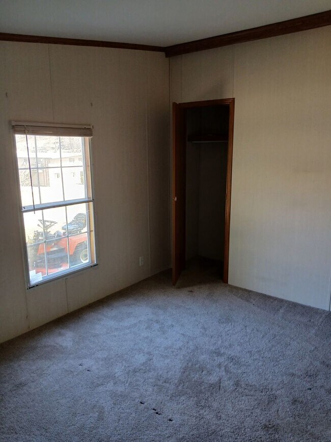 Building Photo - 233 Flat Creek Ln