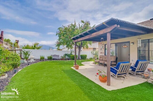 Building Photo - Captivating 3Bdm 2Ba Home in Rancho San Diego