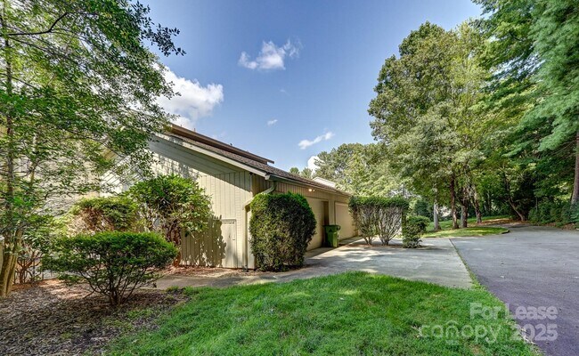 Building Photo - 108 Cloverleaf Ln