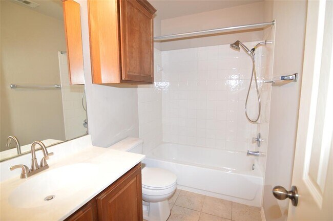 Building Photo - 2626 Pearson Way