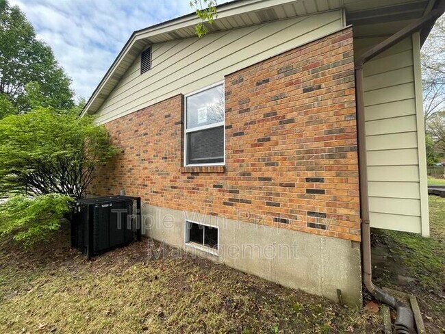 Building Photo - 1725 Orletto Way