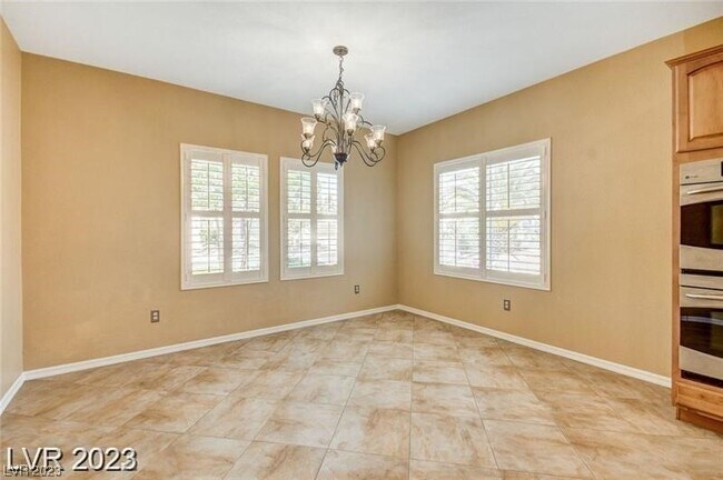 Building Photo - 2249 Canyonville Dr