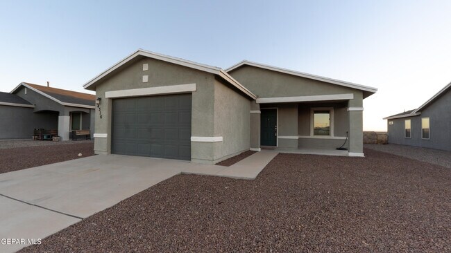 Building Photo - 14316 Paraiso Dr