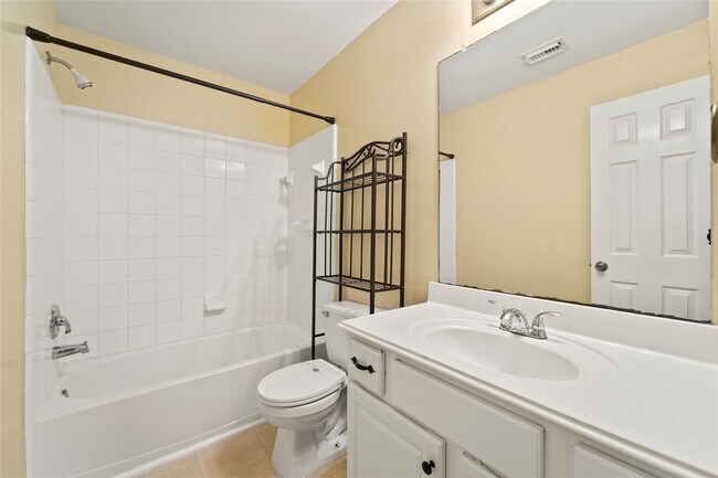 Building Photo - 32227 Willow Creek Park