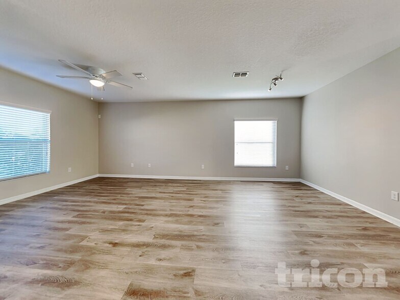 Building Photo - 13814 Crater Cir