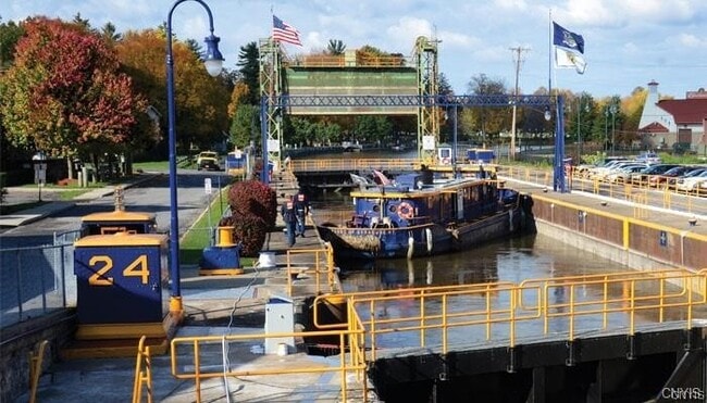 Building Photo - 60 Oswego St