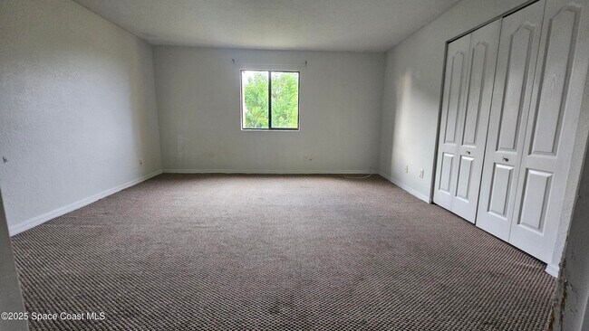 Building Photo - 2101 Forest Knoll Dr NE
