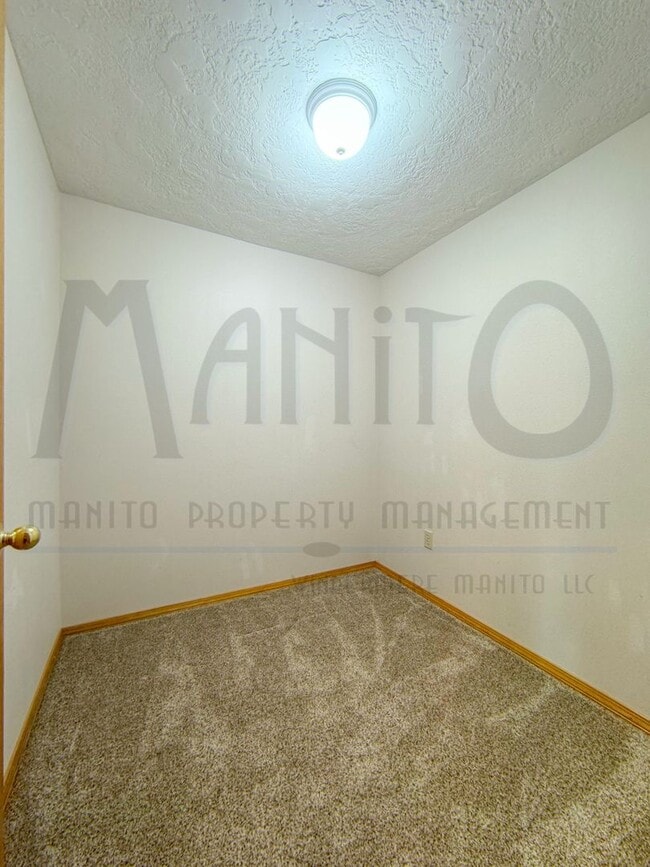 Building Photo - 5002 S Morrill Ln