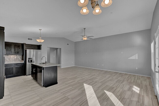 Building Photo - 15180 Method Ave