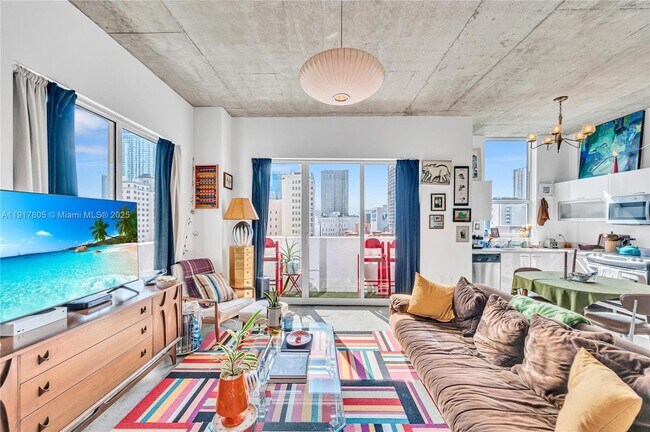 Building Photo - 133 NE 2nd Ave