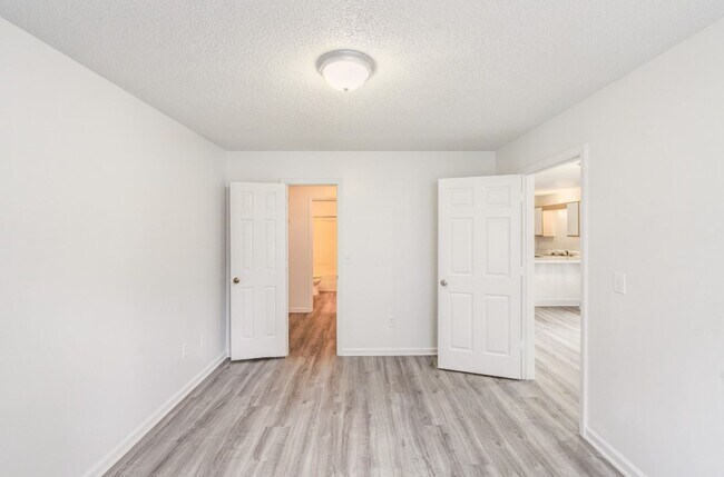 Building Photo - Where Comfort Meets Convenience!