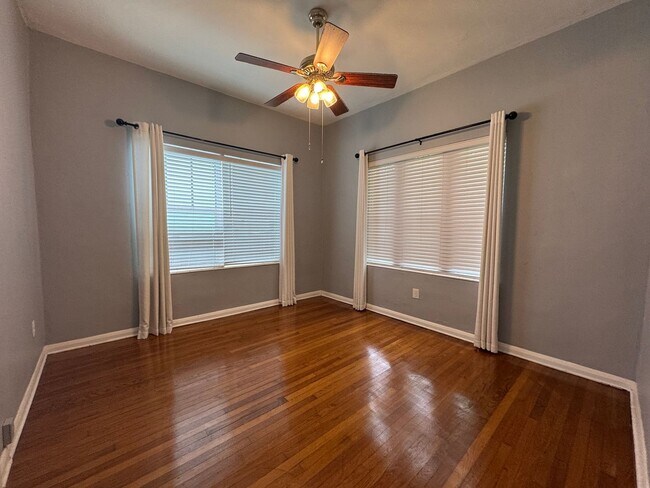 Building Photo - Davis Island Charming Home