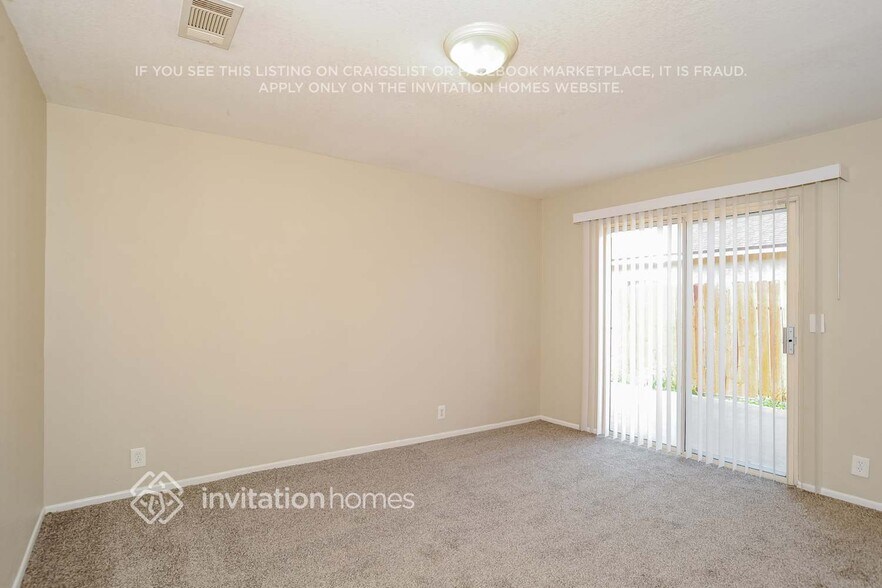 Building Photo - 609 N 12th St