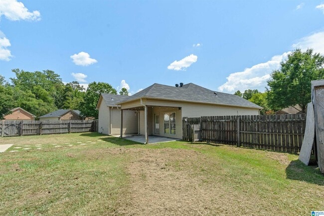 Building Photo - 992 Meriweather Dr