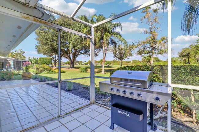 Building Photo - 13760 Sand Crane Dr