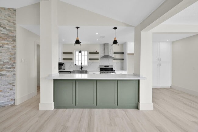 Building Photo - 6026 Willowbend Blvd