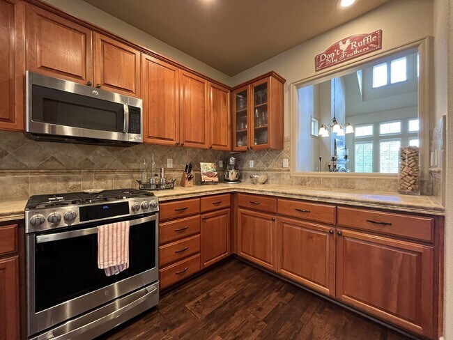 Building Photo - Charming 3 Bedroom Villebois Home with Loft, A/C, Designer Finishes and Community Pool!