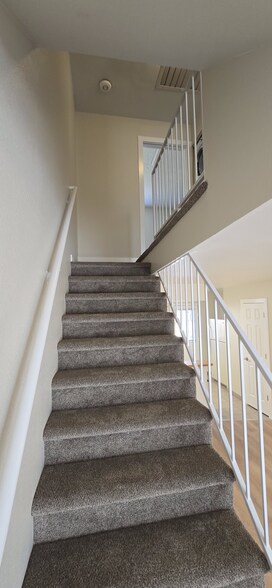 Building Photo - 9824 W Cornell Pl