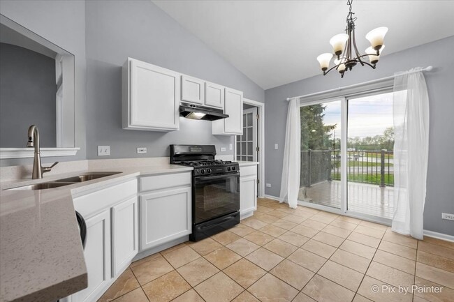 Building Photo - 3302 Bromley Ln