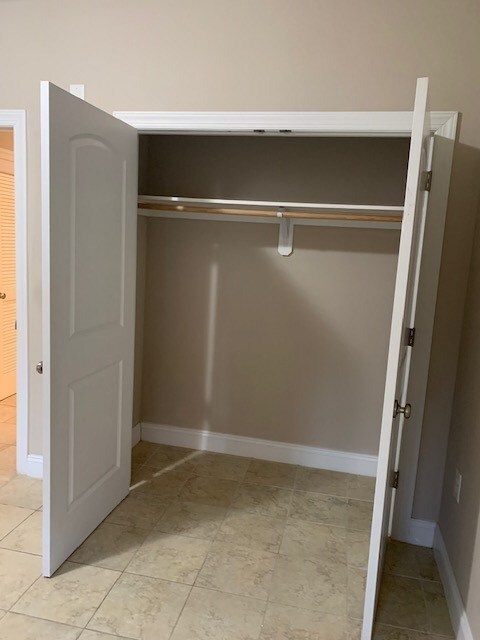 Building Photo - 663 Summit Ave