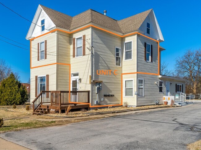 Building Photo - 433 W Grand St