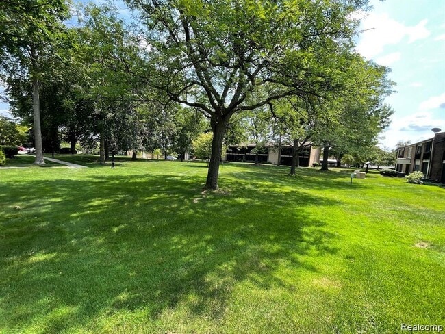 Building Photo - 18453 University Park Dr