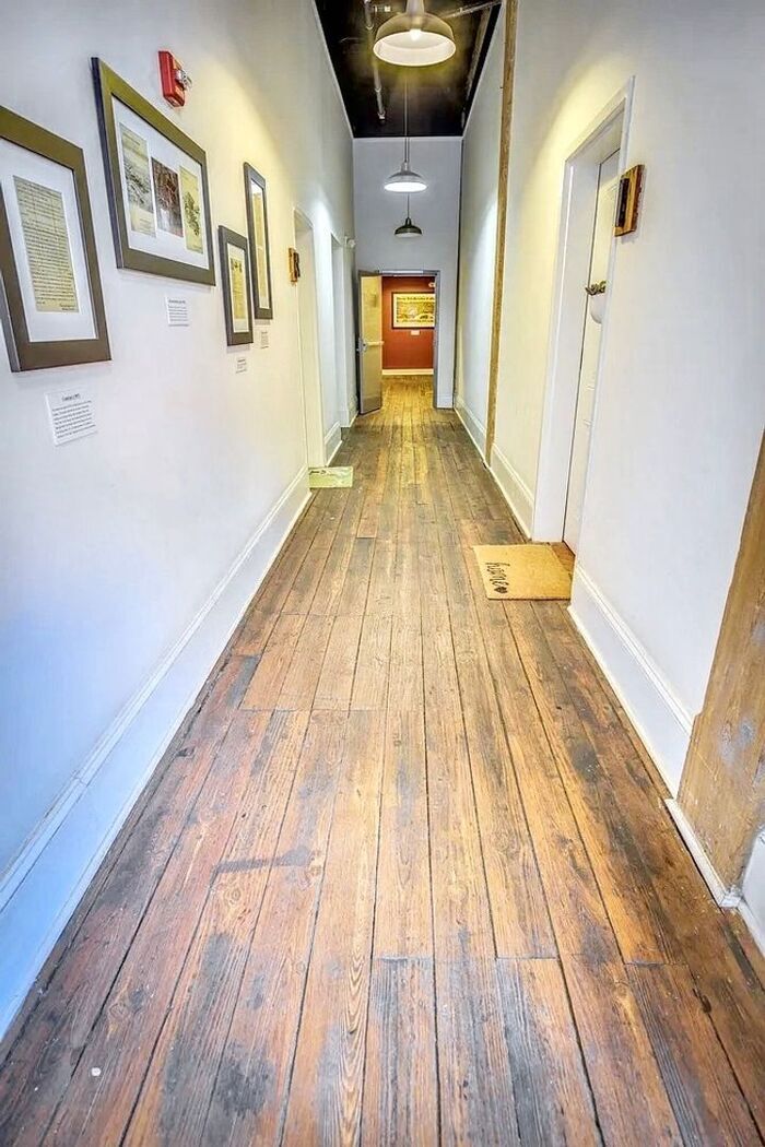 Building Photo - 215 N Court St