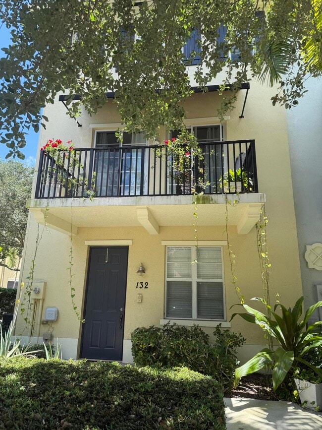 Building Photo - 132 Greenwich Cir