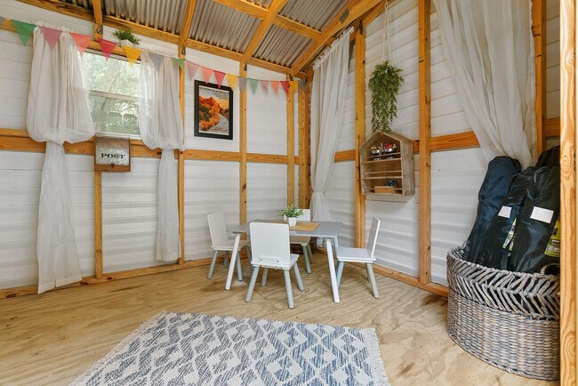 Building Photo - 52 Florida Ave