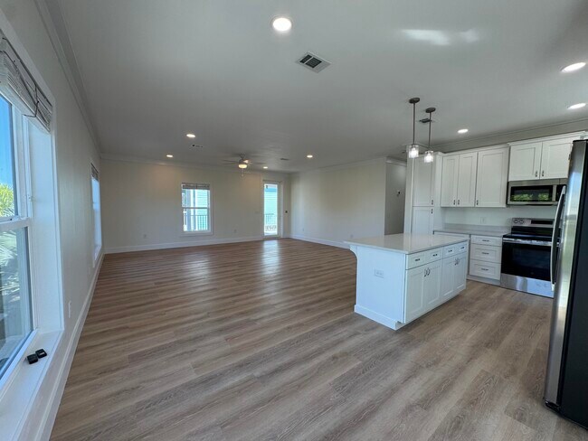 Building Photo - 27355 Guadaloupe Ln