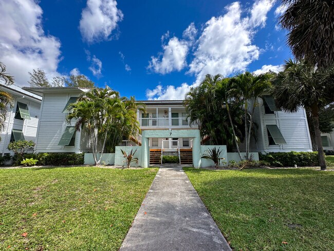 Primary Photo - 160 Cypress Point Dr
