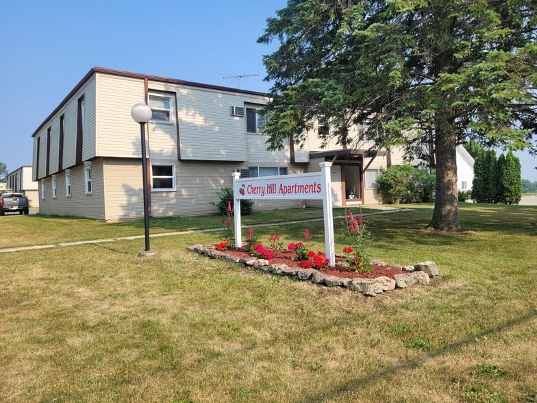 Primary Photo - Cherry Hill Apartments