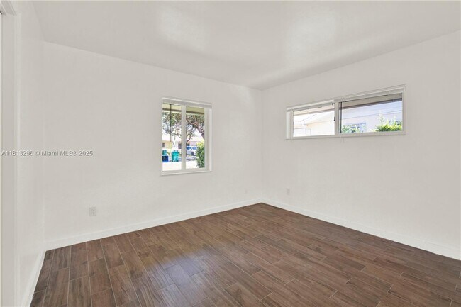 Building Photo - 11713 SW 81st Rd