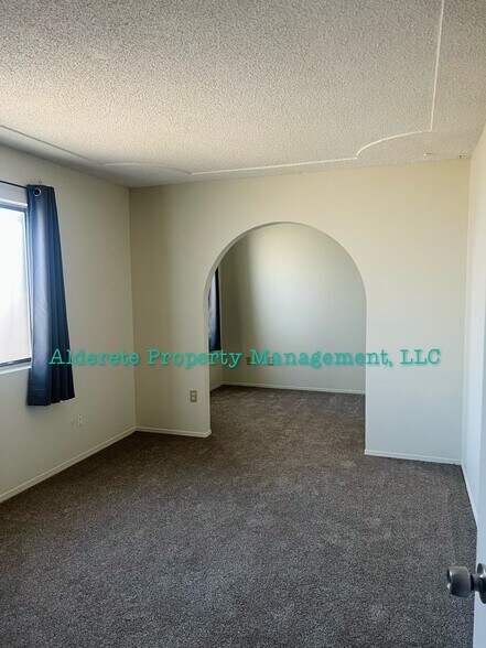 Building Photo - 9006 Sonya Ave SW