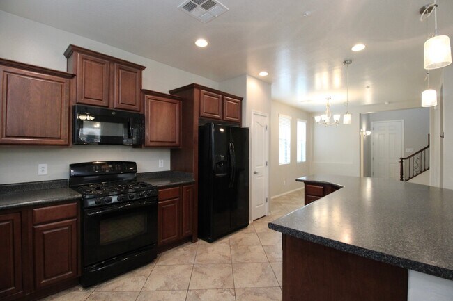Building Photo - 3221 E Virgil Dr