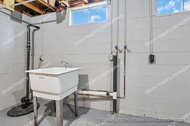 Building Photo - 2126 Sari Lynn Ct
